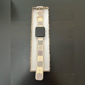 Louis Vuitton Apple Watch band - 38-40mm / Silver